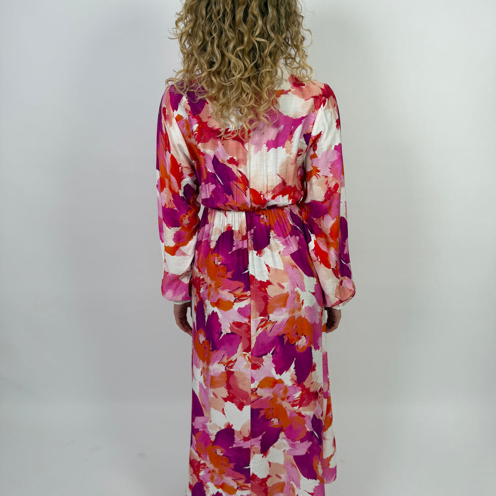 
                      
                        MAXI PATRONEN DRESS PINK
                      
                    