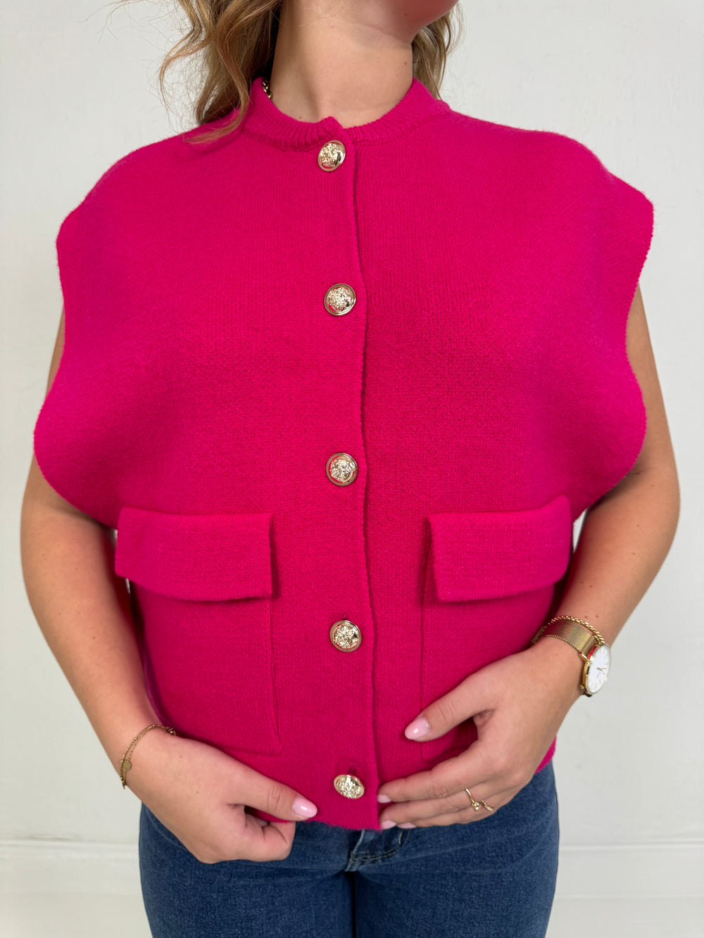 GILET MET GOUDEN KNOPEN  FUCHSIA