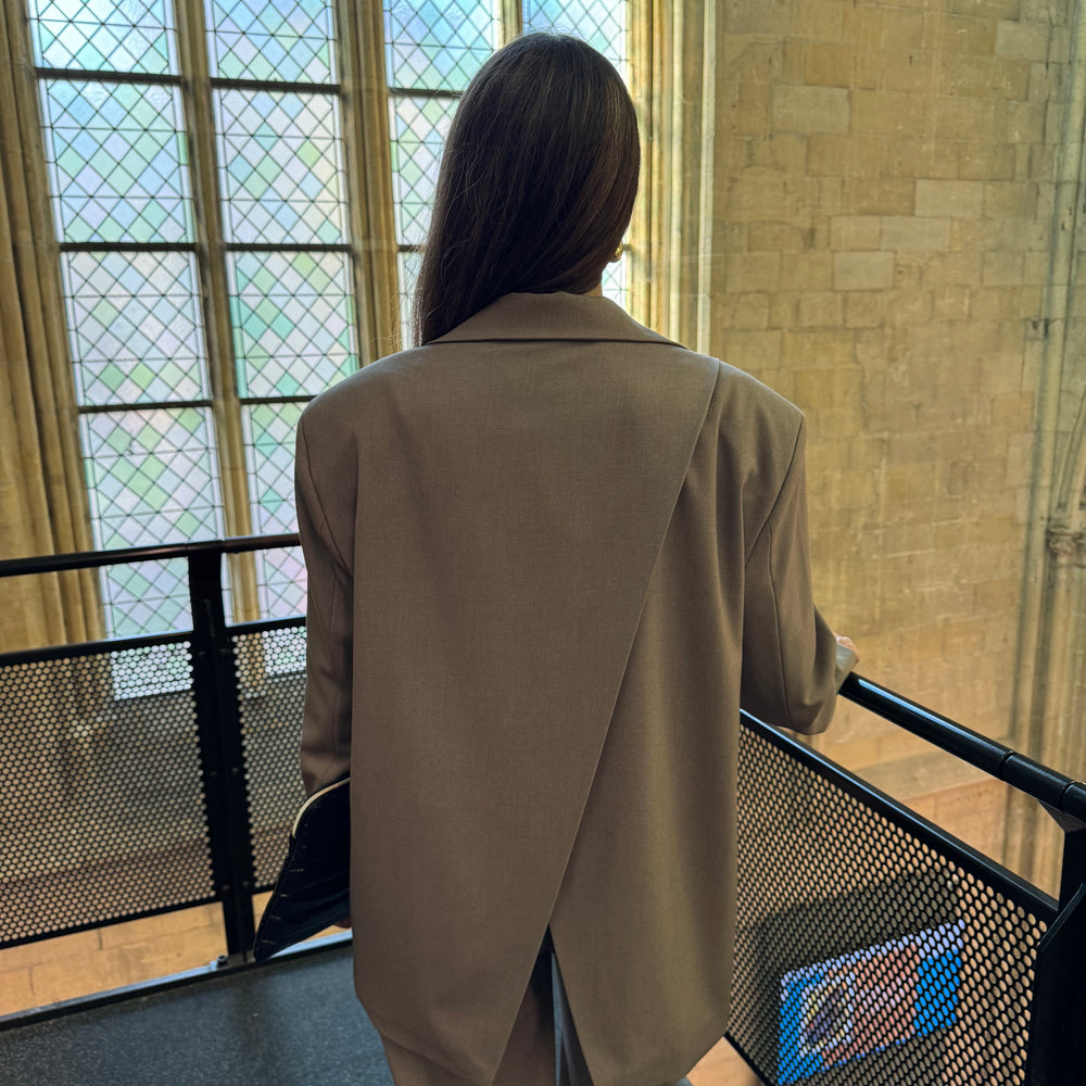 SPLIT BLAZER TAUPE