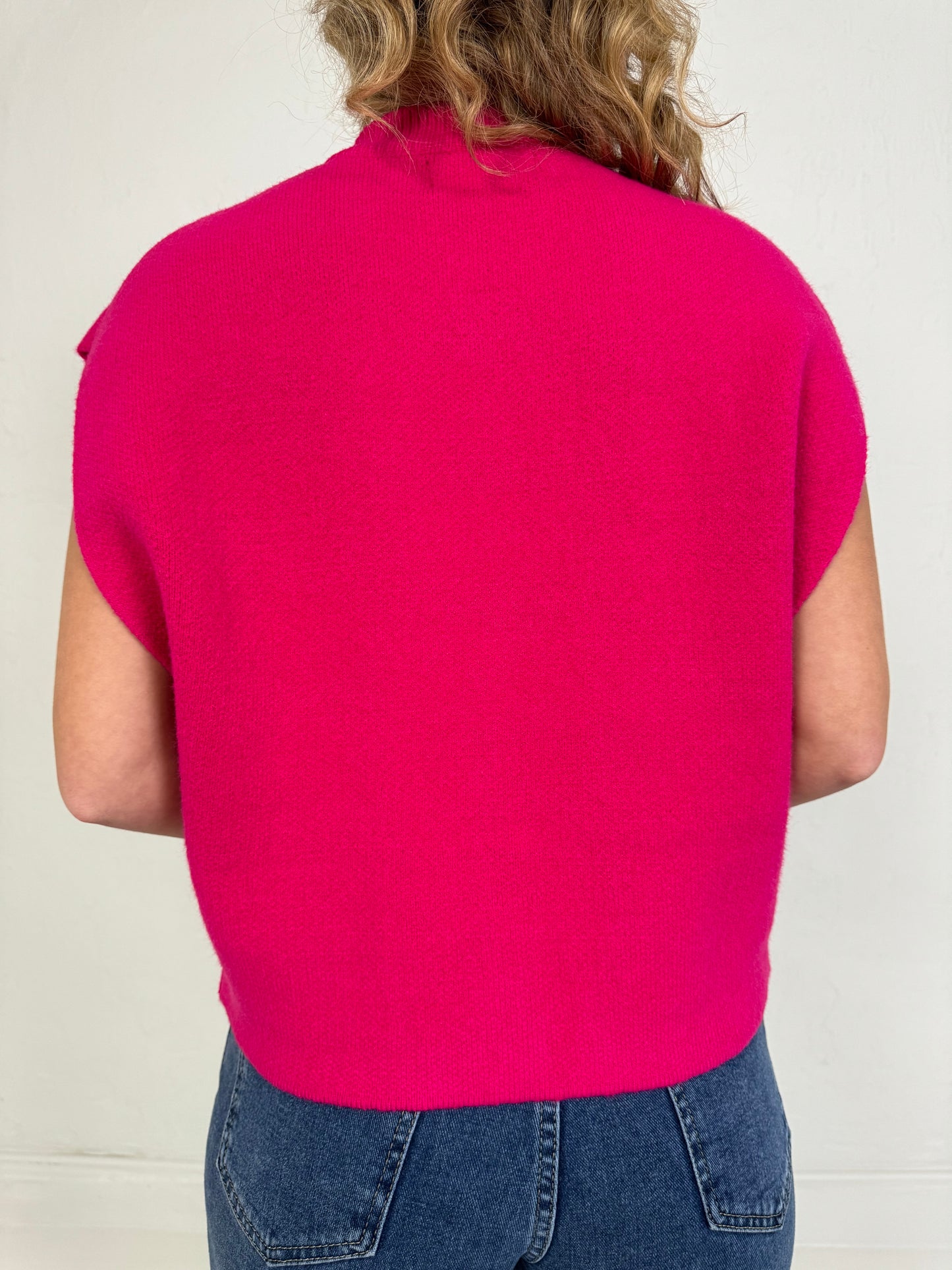 GILET MET GOUDEN KNOPEN  FUCHSIA