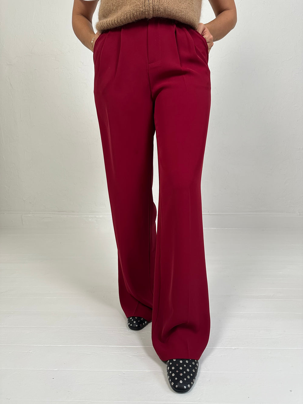 PANTALON BORDEAUX MET HOGE TAILLE