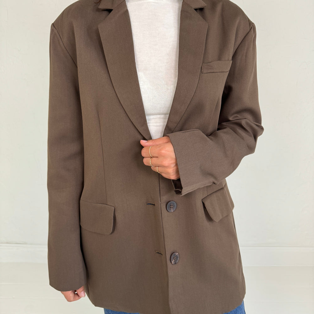 
                      
                        OVERSIZED BLAZER BRUIN
                      
                    